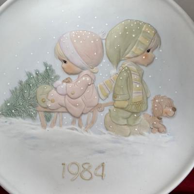 Precious Moments Christmas Plate "The Wonder Of Christmas"  E- 5396