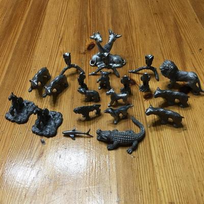 Lot (21) miniature pewter animal figurines