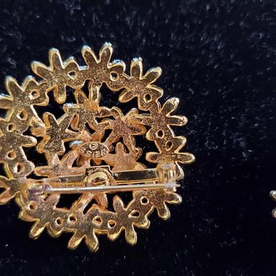 Weiss Daisy Jewelry Pieces