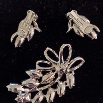 Vintage Hattie Carnegie Brooch and earrings