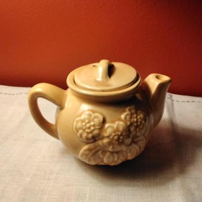 Raised Flower Ceramic Tea Pot