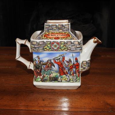 Wonderful English Sadler teapot