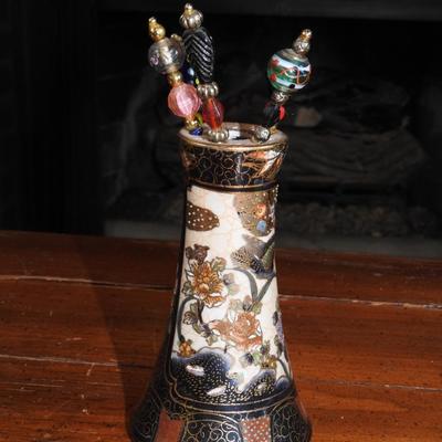 Satsuma hat pin holder with hat pins