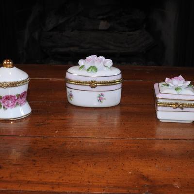 Mini porcelain ring boxes