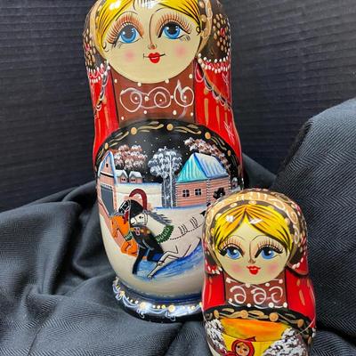 Babushkas - 10 Nesting Dolls
