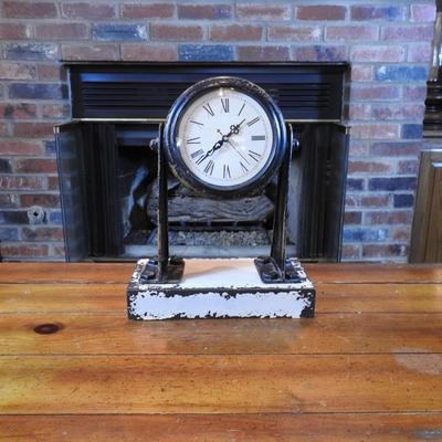 Rustic looking quartz clock
