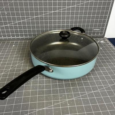 Faberware Turquoise Pan with lid