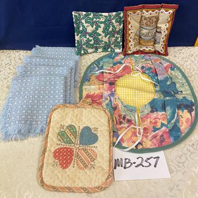 Kitchen Linens