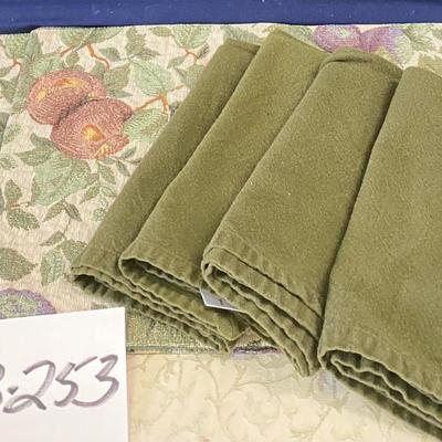 Place Mats and Napkins