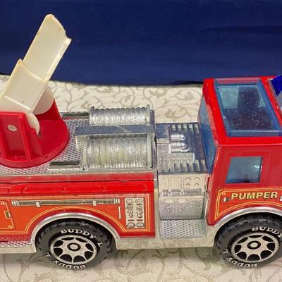 2 Fire Trucks