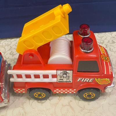 2 Fire Trucks