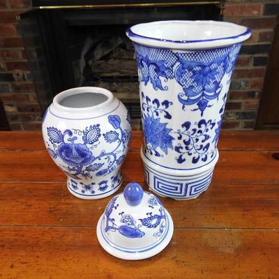 Blue and white jar and vase