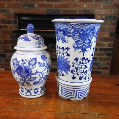 Blue and white jar and vase
