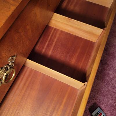 Henredon Solid Wood Three Drawer Dresser (GB-DW)