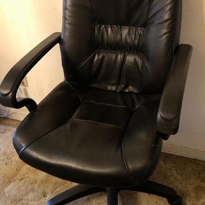 Black office chair
