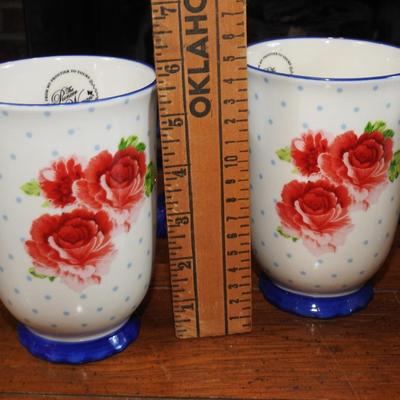 Pioneer woman coffee mugs