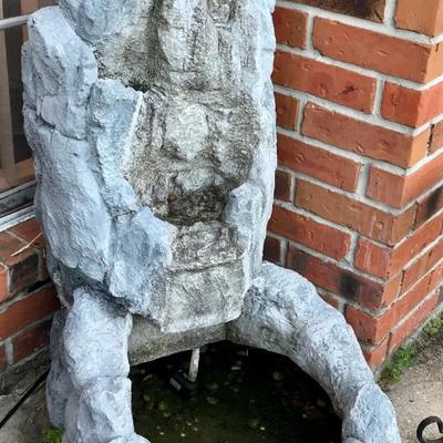 Large outdoor fountain
