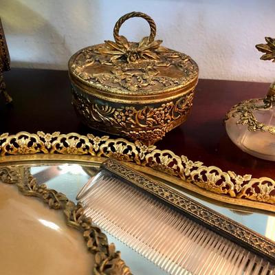 Vanity set