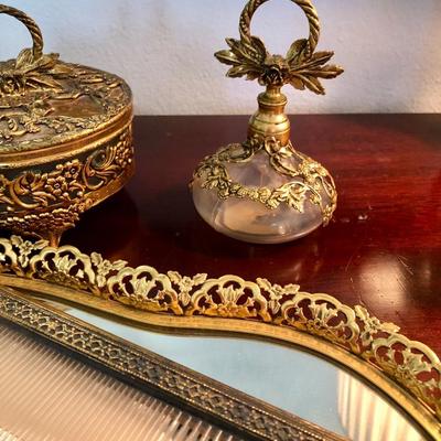 Vanity set