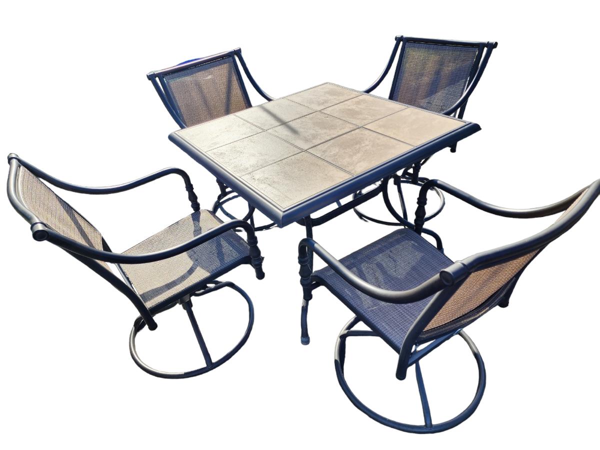 Hampton Bay Outdoor/Patio Furniture & 4 Chairs