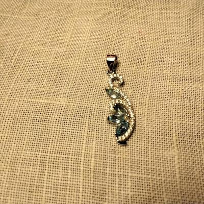 1.00 ctw Swiss Topaz & White Sappire 925 SS Pendant