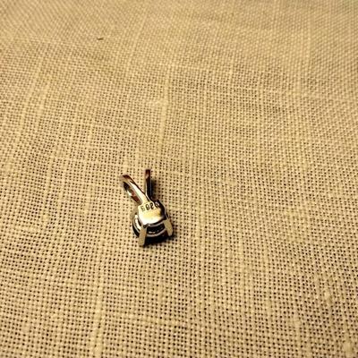 . 85 ctw Garnet Round Cut 6 mm 925 SS Pendant