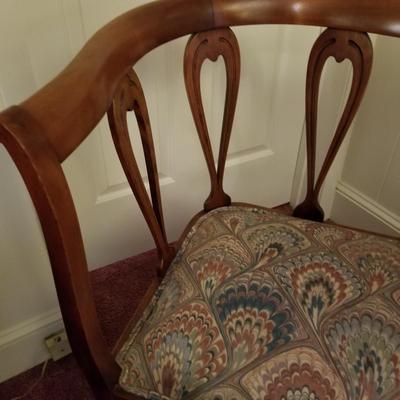 Curved-Back Upholstered Settee Bench (D-JS)