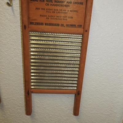 Vintage Columbus hosiery washboard