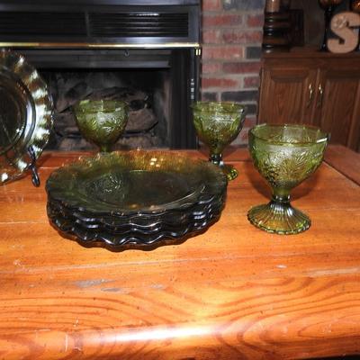 Avocado green dish set