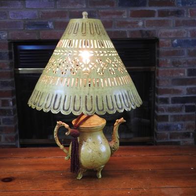 Teapot lamp