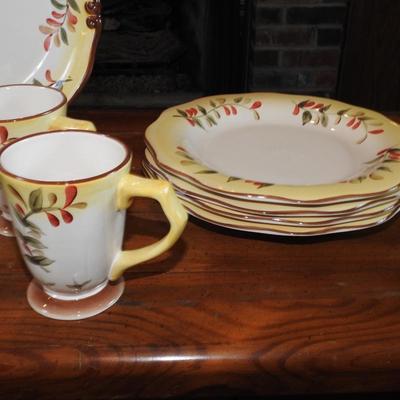 Better homes and Gardens dish set