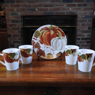Cookie plate with coffee cups