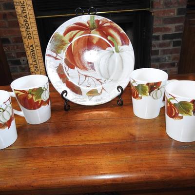 Cookie plate with coffee cups