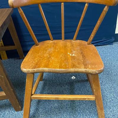 Kids Table and 2 Chairs