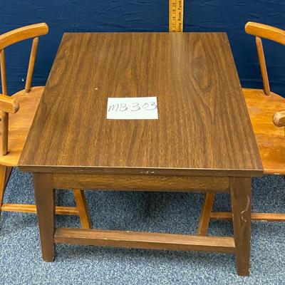 Kids Table and 2 Chairs