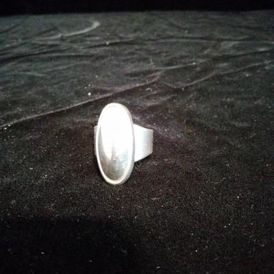 STERLING SILVER LADIES RING SIZE 10