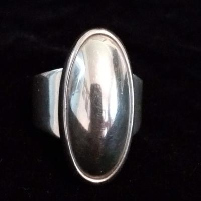 STERLING SILVER LADIES RING SIZE 10