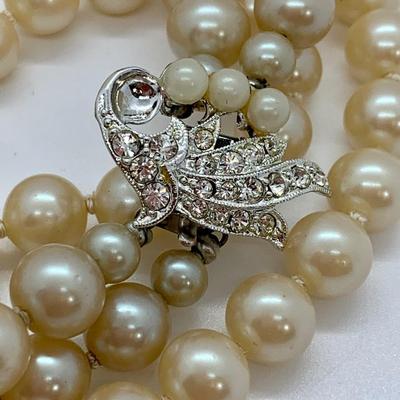 LOT 6R:  Vintage Pearl Necklaces: 16