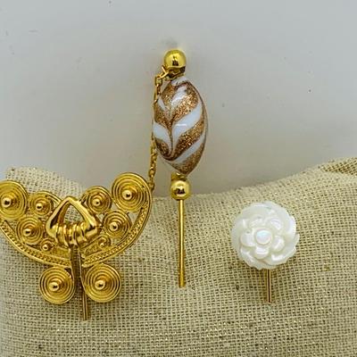 LOT 25R: Vintage Stick Pins Goldtone, Bead, Mother of Pearl