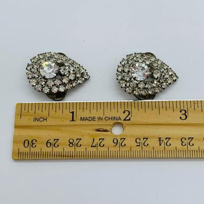 LOT 54R: Vintage Rhinestone Shoe Clips, Button Topper & Hair Pin
