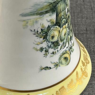 Mottahedah Design Porcelain Vase Floral Italy  w/Handles