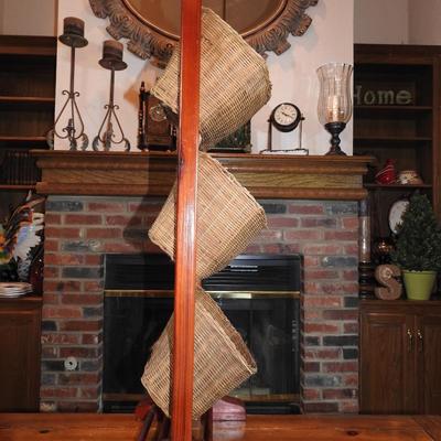 Basket stand