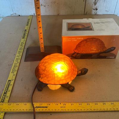 Table lamp