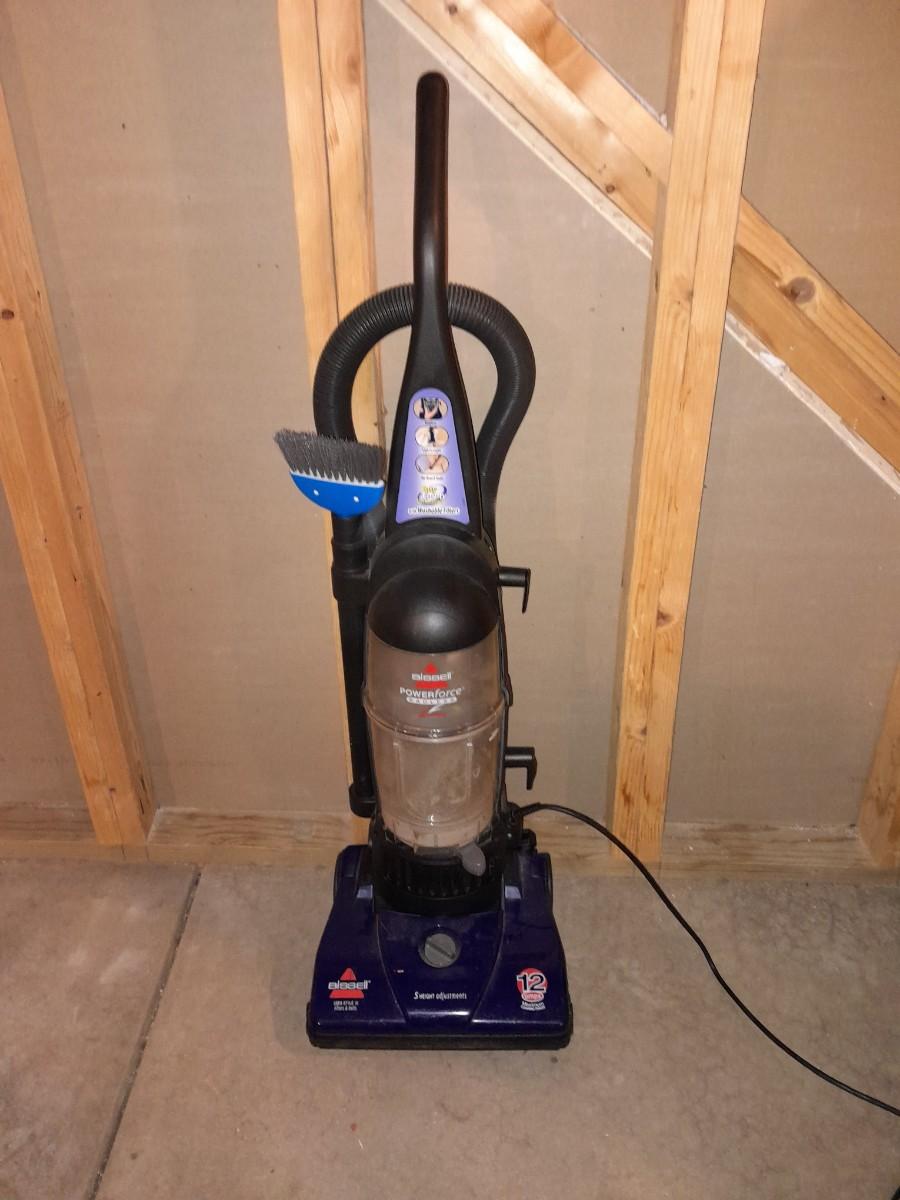 BISSELL VACUUM CLEANER