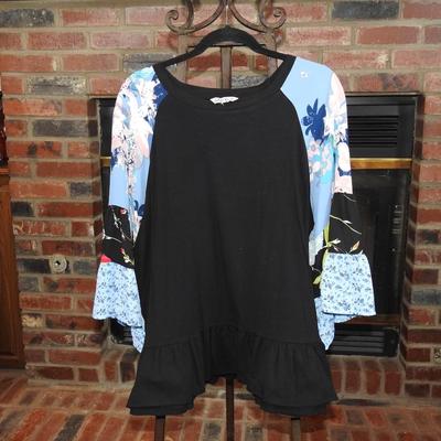Pioneer woman blouse