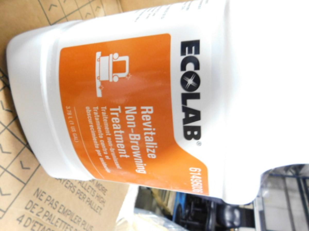 4 Gallons of Ecolab Revitalize NonBrowning Treatment for Carpet