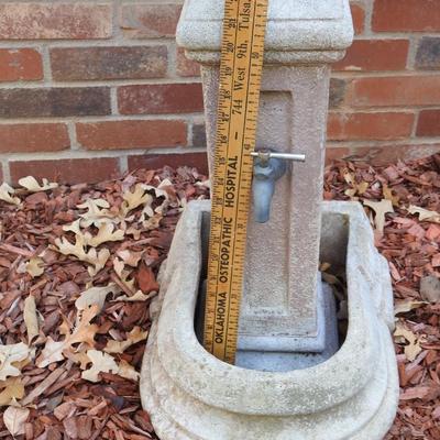 Garden water fountain