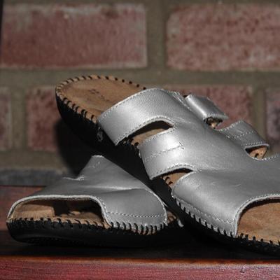 Women's shoe size 8