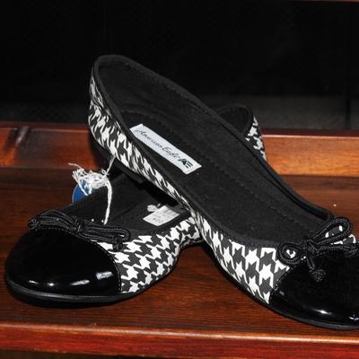 Women's shoes size 7 1/2