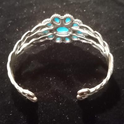 STERLING AND TURQUOISE LADIES BRACELET